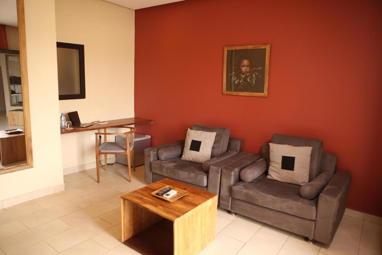 Au Bord De L'Eau Hotel Bamako Exterior photo